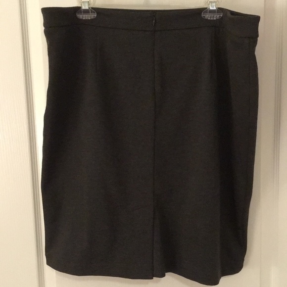 Size 16 grey knit skirt with full lining - Picture 3 of 6
